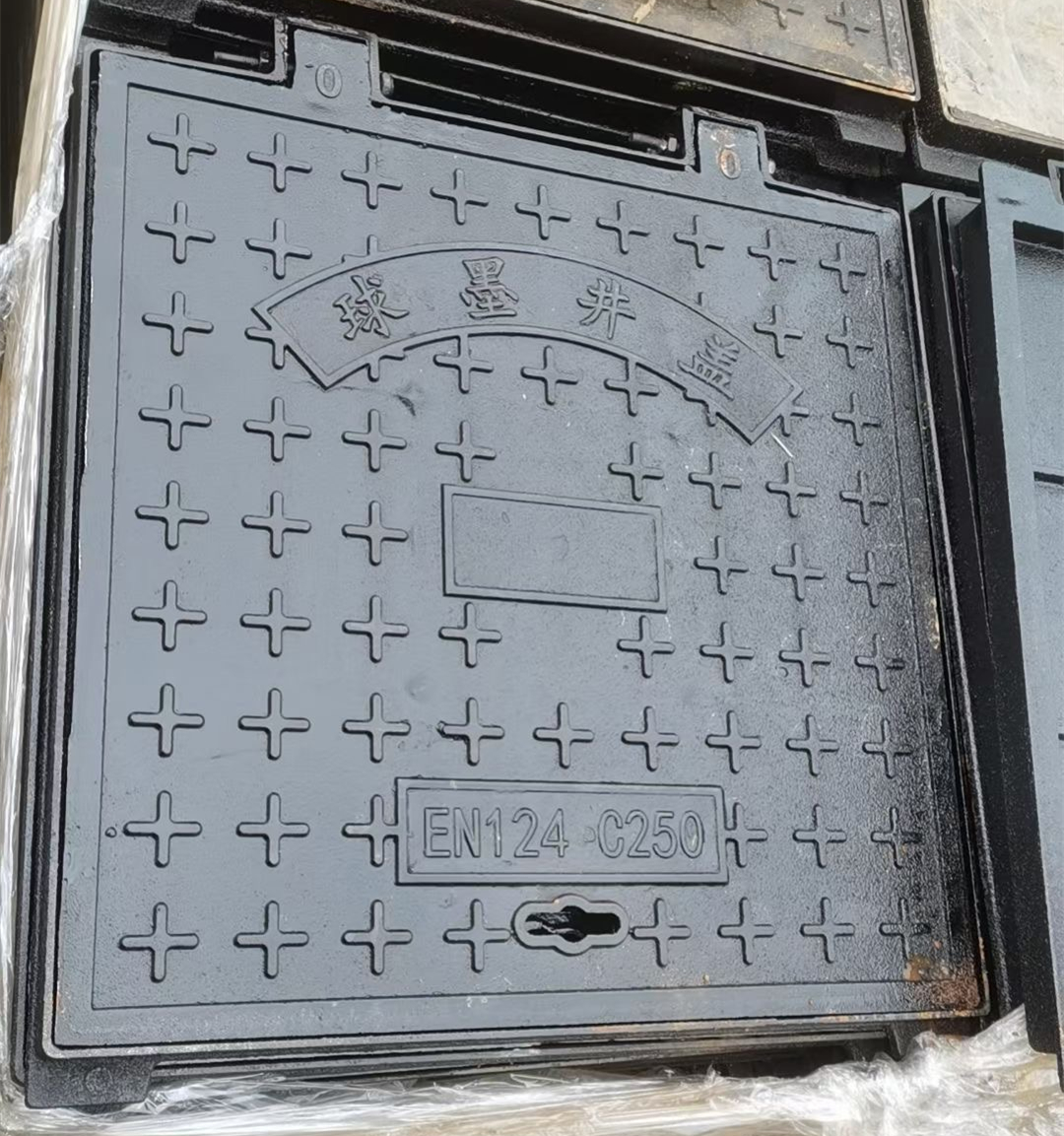 球墨鑄鐵方形井蓋圖片