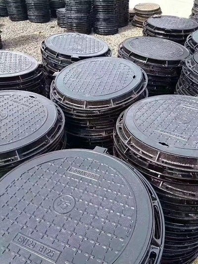 管道井蓋生產(chǎn)：如何選擇合適的材料與工藝，確保安全與耐用性