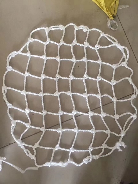 井蓋安全網(wǎng)，井蓋脫落，井蓋防盜，井蓋安全，城市基礎(chǔ)設(shè)施，井蓋保護，井蓋安全防護