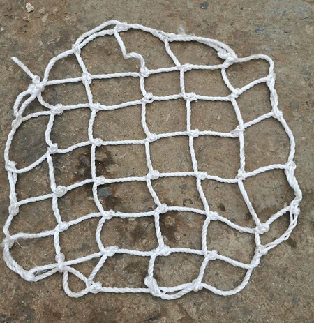 井蓋安全網(wǎng)，井蓋脫落，井蓋防盜，井蓋安全，城市基礎(chǔ)設(shè)施，井蓋保護，井蓋安全防護