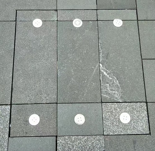 不銹鋼井蓋效果圖二：城市商業區